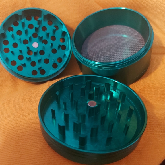 New Herb/Spice Grinders - Picture 5 of 8